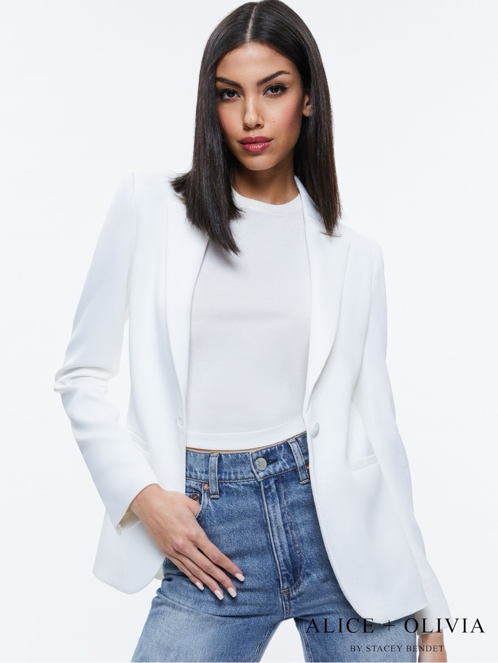 Alice + Olivia **NWT** Blake Fitted Blazer in Off Whtie